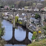 Apartment Folly View - Private, Peaceful With Stunning Views. Pateley Bridge