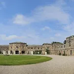 Folly View - Private, Peaceful With Stunning Views. Apartment