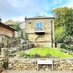 Folly View - Private, Peaceful With Stunning Views. * Pateley Bridge