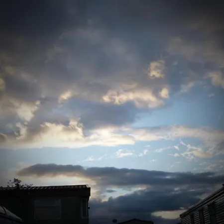 Folly View - Private, Peaceful With Stunning Views. Апартаменты Пэтели-Бридж