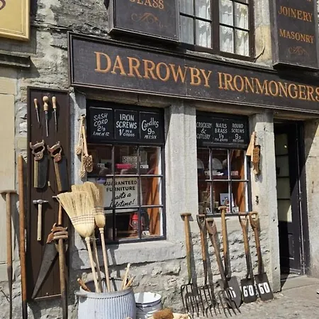 Folly View - Private, Peaceful With Stunning Views. *