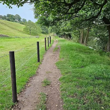 Folly View - Private, Peaceful With Stunning Views. Апартаменты