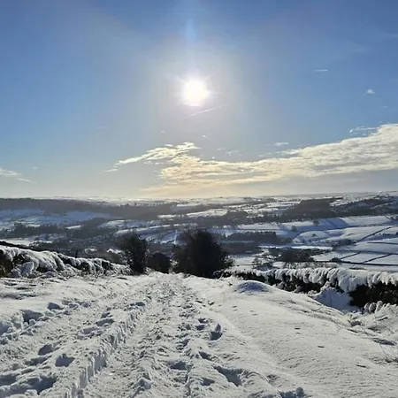 Folly View - Private, Peaceful With Stunning Views. Apartamento Pateley Bridge