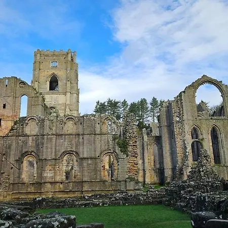 Апартаменты Folly View - Private, Peaceful With Stunning Views.