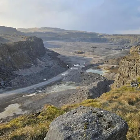 Апартаменты Folly View - Private, Peaceful With Stunning Views.