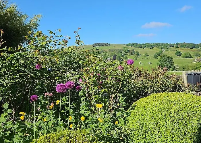 Folly View - Private, Peaceful With Stunning Views. Appartement