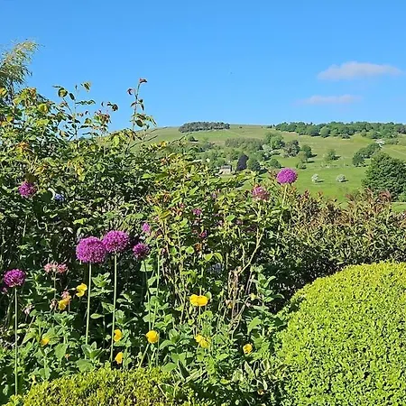 Folly View - Private, Peaceful With Stunning Views. شقة