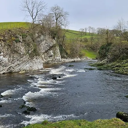 Folly View - Private, Peaceful With Stunning Views.