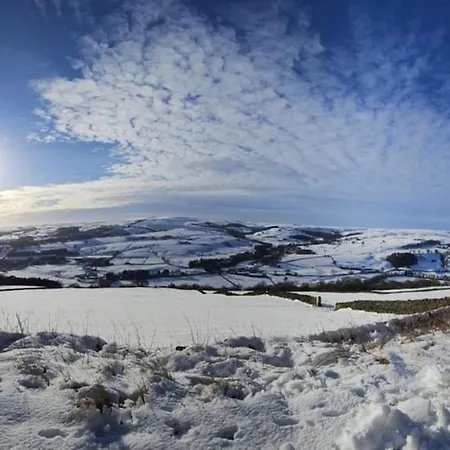 Folly View - Private, Peaceful With Stunning Views. *