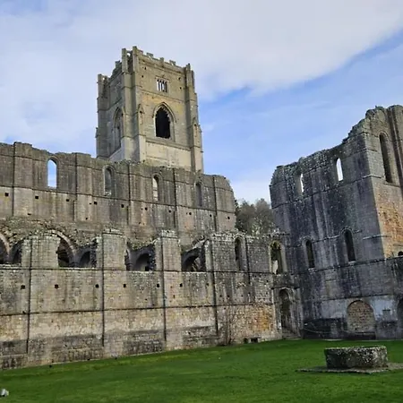 Folly View - Private, Peaceful With Stunning Views. *