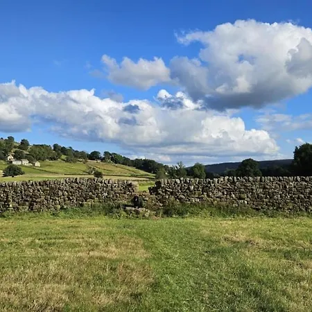 Folly View - Private, Peaceful With Stunning Views. *