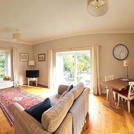 Folly View - Private, Peaceful With Stunning Views.